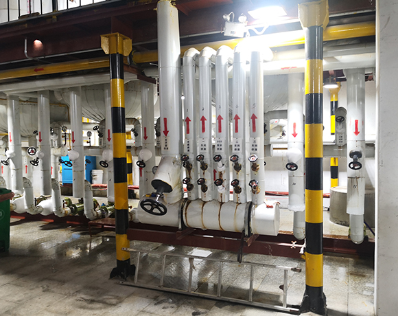 Tunnel discharge control station