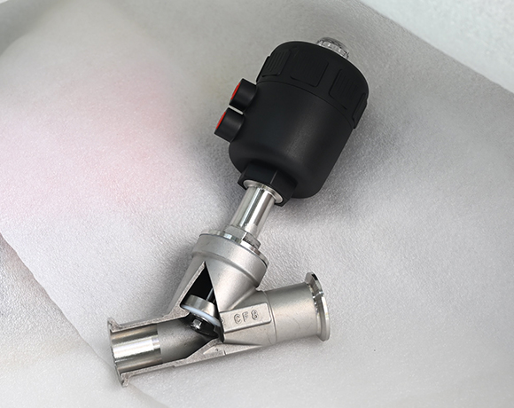 Pneumatic angle valve planing surface